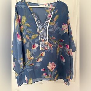 Woman’s Belle Kim Gravel beautiful shirt with matching tank size large. EUC